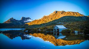 Cradle Mountain reflected in Dove Lake, Tasmania